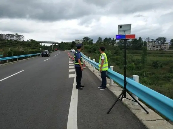 韶关高速公路钢护栏
