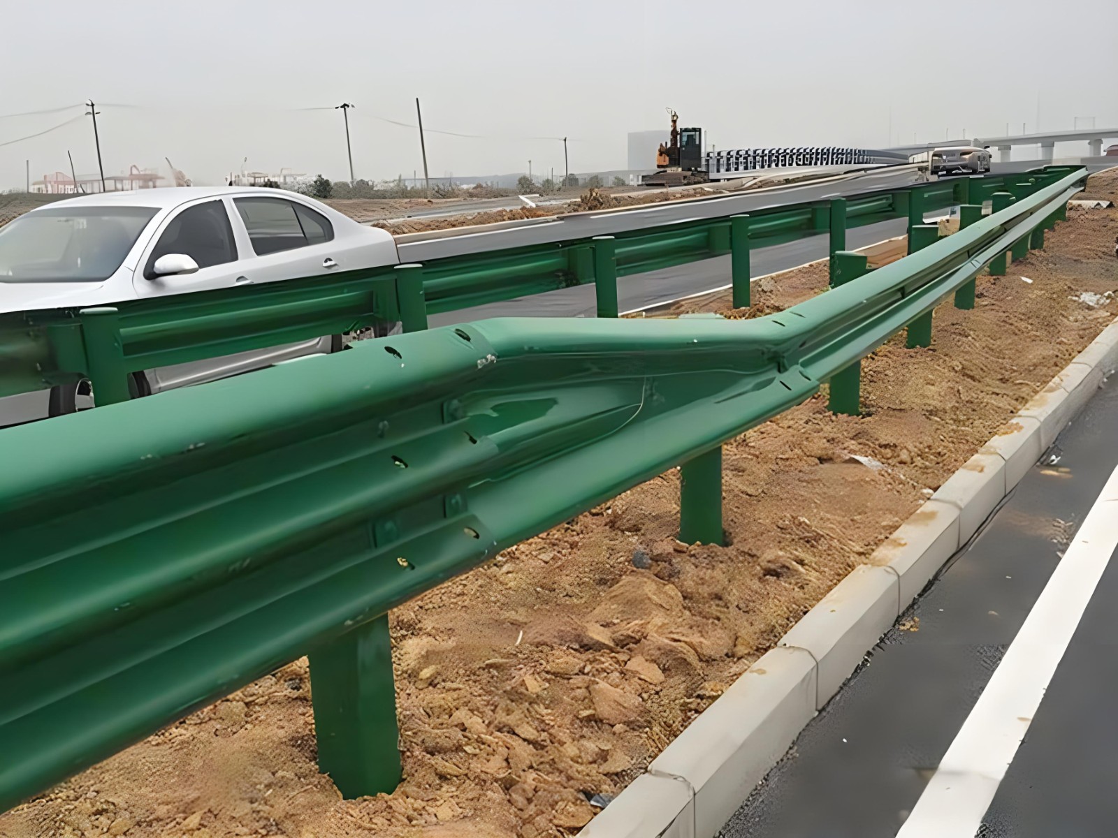 韶关高速波形护栏板日常维护方案确保道路安全新举措