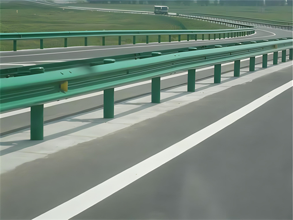 韶关高速护栏板守护安全广泛应用于多个行业